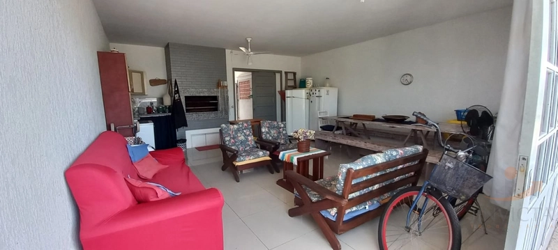 Casa 4 dormitórios com piscina em Xangri-lá: 14ª foto da galeria de imagens do imóvel