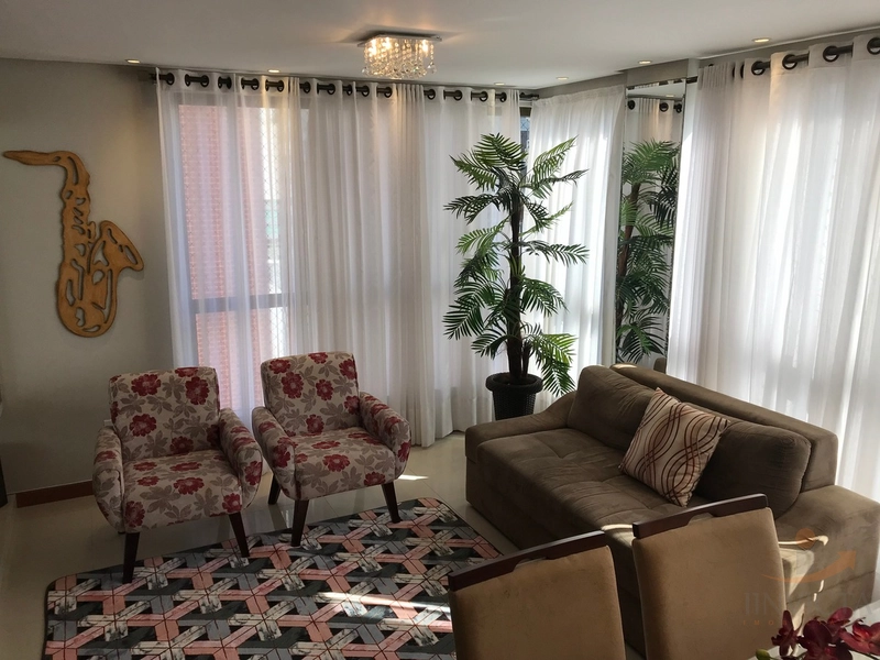 Apartamento 2 dormitórios c/ suíte, ao lado da praça da Igreja: 1ª foto da galeria de imagens do imóvel