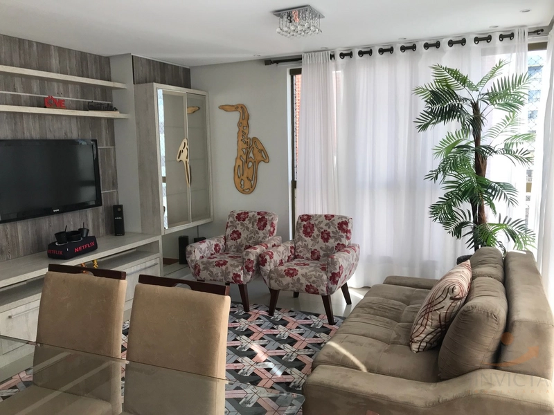 Apartamento 2 dormitórios c/ suíte, ao lado da praça da Igreja: 3ª foto da galeria de imagens do imóvel