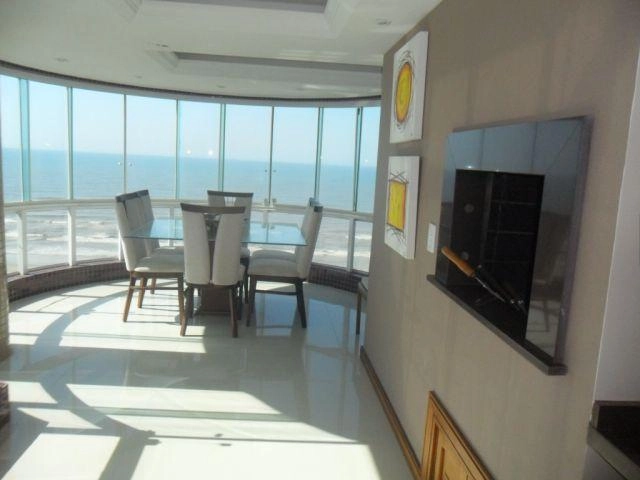 AMPLO 4 DORMITÓRIOS NA BEIRA MAR ESPERANDO POR VOCÊ!!!!!: 1ª foto da galeria de imagens do imóvel