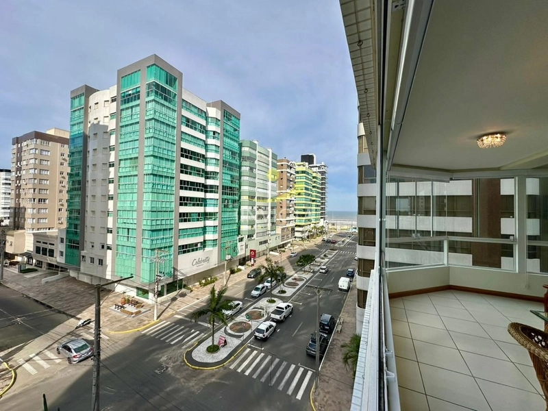 AMPLO 3 DORMITÓRIOA MOB/DEC A POUCOS METROS DO MAR PRA VOCÊ!!!!: 4ª foto da galeria de imagens do imóvel