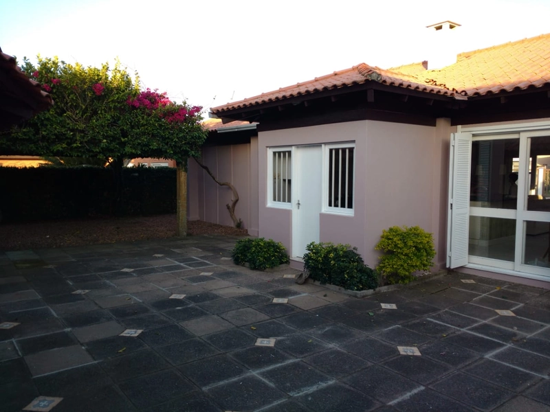 casa em Atlântida fora de condomínio, com piscina e anexo!: 21ª foto da galeria de imagens do imóvel