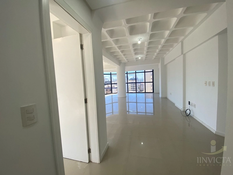 Sala comercial com ótima localização no Centro de Capão da Canoa!: 3ª foto da galeria de imagens do imóvel