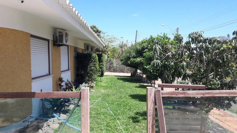 Casa 3 dormitorios com piscina: 10ª foto da galeria de imagens do imóvel