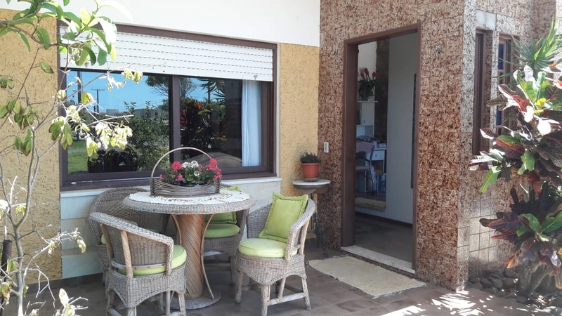 Casa 3 dormitorios com piscina: 12ª foto da galeria de imagens do imóvel