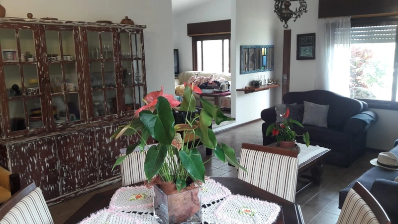 Casa 3 dormitorios com piscina: 19ª foto da galeria de imagens do imóvel