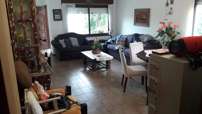 Casa 3 dormitorios com piscina: 22ª foto da galeria de imagens do imóvel