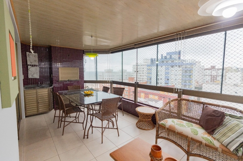 Apto Incrível com vista para o mar, Praça do Farol e lagoa!: 1ª foto da galeria de imagens do imóvel