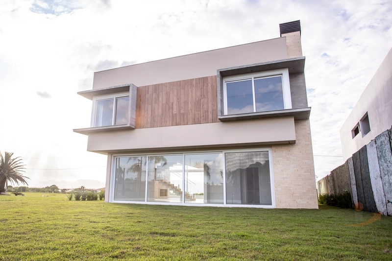 Casa em Condomínio Fechado - 4 Suítes (1 Master) - Capão da Canoa: 7ª foto da galeria de imagens do imóvel