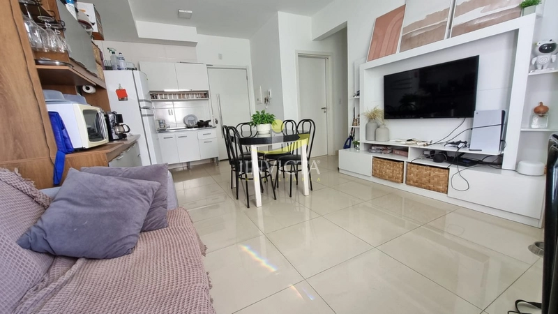 Apartamento na Zona Nova: 2ª foto da galeria de imagens do imóvel