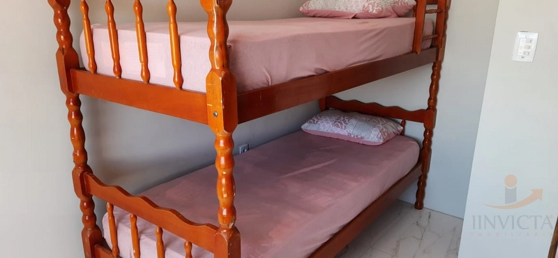 Casa com 4 dormitórios e PISCINA: 27ª foto da galeria de imagens do imóvel