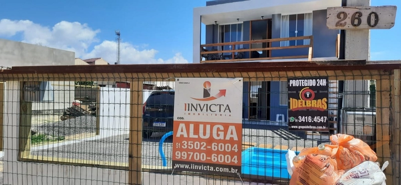 Casa com 4 dormitórios e PISCINA: 2ª foto da galeria de imagens do imóvel