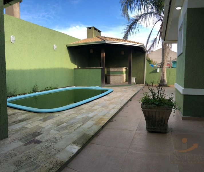 Casa Com Piscina em Xangri-la Região Central !: 2ª foto da galeria de imagens do imóvel