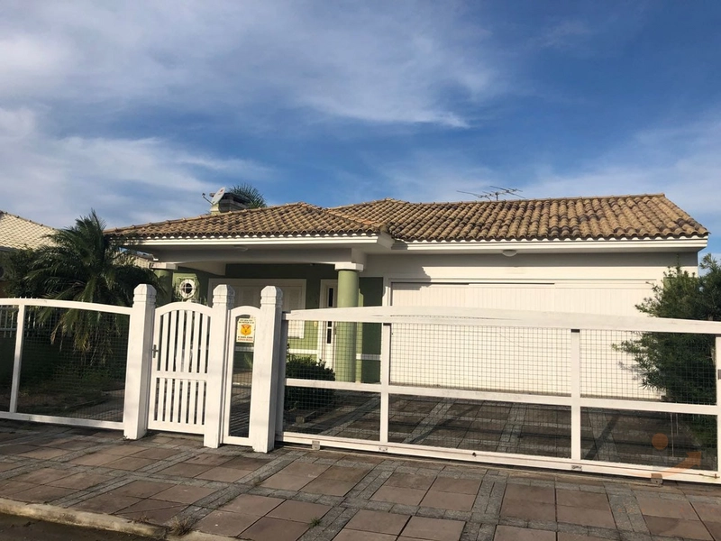 Casa Com Piscina em Xangri-la Região Central !: 9ª foto da galeria de imagens do imóvel