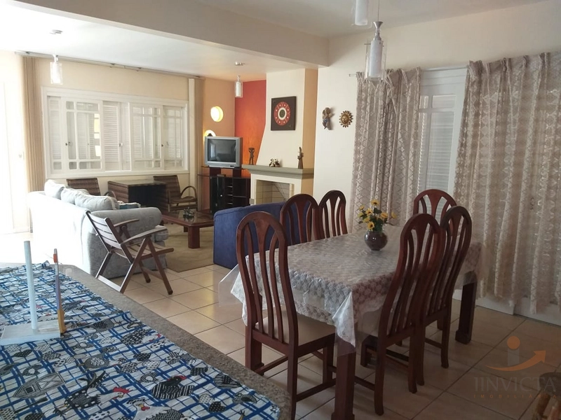 Casa Com Piscina em Xangri-la Região Central !: 10ª foto da galeria de imagens do imóvel