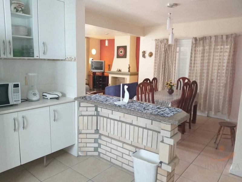 Casa Com Piscina em Xangri-la Região Central !: 14ª foto da galeria de imagens do imóvel