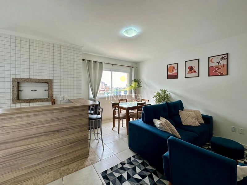 Apto 2D mobiliado, suíte e box – Vista para Praça Boianovski: 1ª foto da galeria de imagens do imóvel