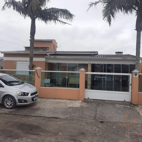Casa com piscina de 3 dormitórios .: 4ª foto da galeria de imagens do imóvel