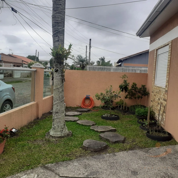 Casa com piscina de 3 dormitórios .: 2ª foto da galeria de imagens do imóvel