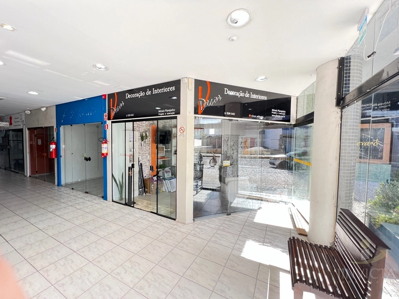 Loja ampla com mesanino no Shopping Boulevard: 1ª foto da galeria de imagens do imóvel