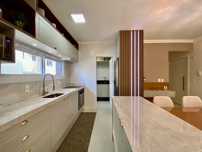 Apartamento de 3 dormitórios Finamente Mobiliado e Decorado a Venda: 13ª foto da galeria de imagens do imóvel