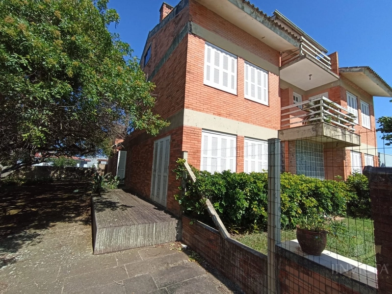 EXCELENTE IMÓVEL PRA INVESTIDORES CASA COM 3 TERRENOS!!!!!: 2ª foto da galeria de imagens do imóvel