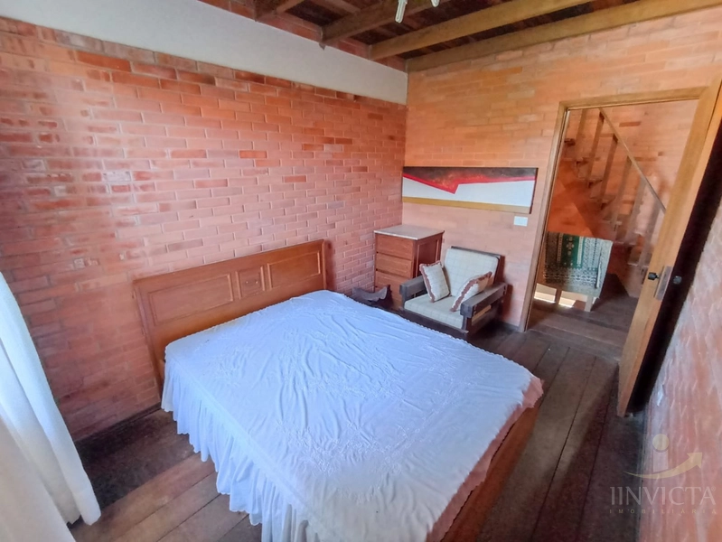 EXCELENTE IMÓVEL PRA INVESTIDORES CASA COM 3 TERRENOS!!!!!: 3ª foto da galeria de imagens do imóvel