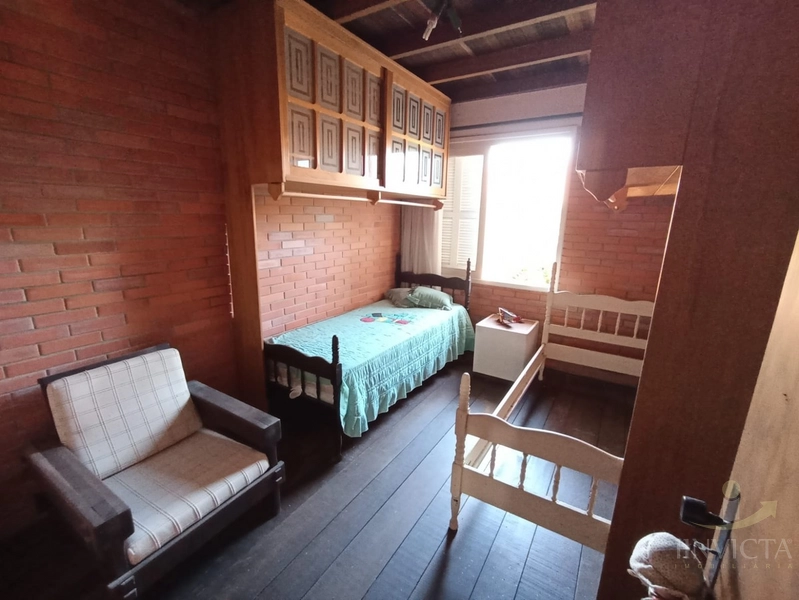 EXCELENTE IMÓVEL PRA INVESTIDORES CASA COM 3 TERRENOS!!!!!: 7ª foto da galeria de imagens do imóvel
