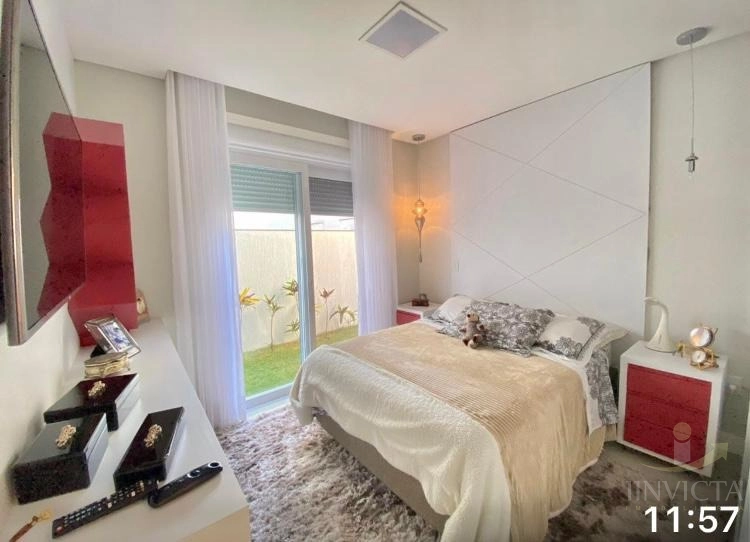 Linda casa em Condomínio: 18ª foto da galeria de imagens do imóvel