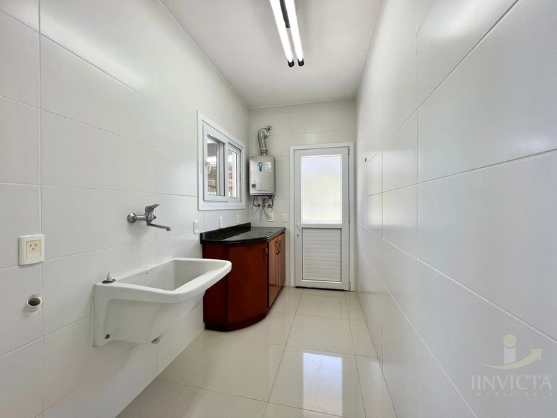 Casa com 3 suítes em Condomínio: 19ª foto da galeria de imagens do imóvel