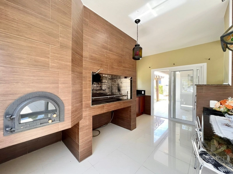 Casa com 3 suítes em Condomínio: 12ª foto da galeria de imagens do imóvel