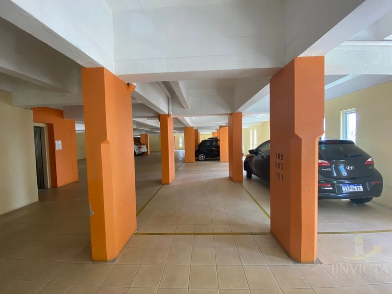 Apartamento de frente com sacada! mobiliado, vaga, elevador! No Centro: 15ª foto da galeria de imagens do imóvel