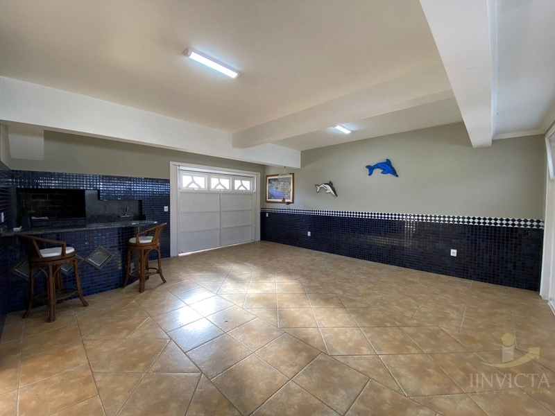 Linda casa em bairro, com 4 dormitórios e com vista para a Serra,: 14ª foto da galeria de imagens do imóvel