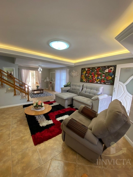 Linda casa em bairro, com 4 dormitórios e com vista para a Serra,: 9ª foto da galeria de imagens do imóvel