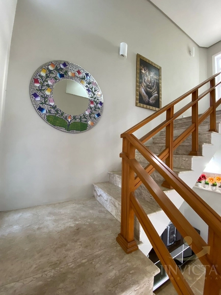 Linda casa em bairro, com 4 dormitórios e com vista para a Serra,: 33ª foto da galeria de imagens do imóvel