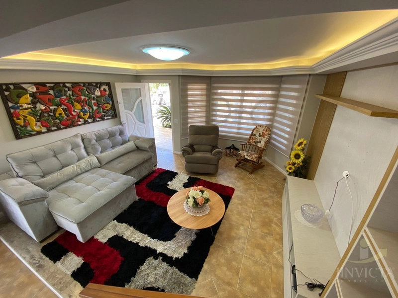 Linda casa em bairro, com 4 dormitórios e com vista para a Serra,: 36ª foto da galeria de imagens do imóvel