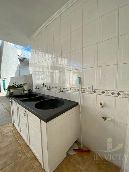 Linda casa em bairro, com 4 dormitórios e com vista para a Serra,: 29ª foto da galeria de imagens do imóvel