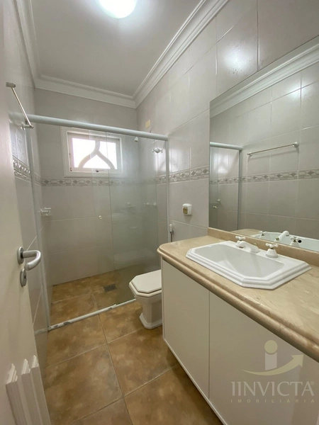 Linda casa em bairro, com 4 dormitórios e com vista para a Serra,: 37ª foto da galeria de imagens do imóvel