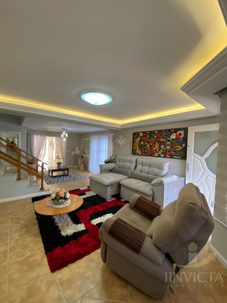 Linda casa em bairro, com 4 dormitórios e com vista para a Serra,: 11ª foto da galeria de imagens do imóvel