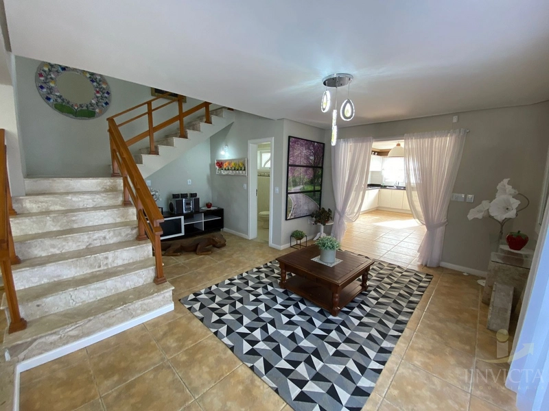 Linda casa em bairro, com 4 dormitórios e com vista para a Serra,: 13ª foto da galeria de imagens do imóvel