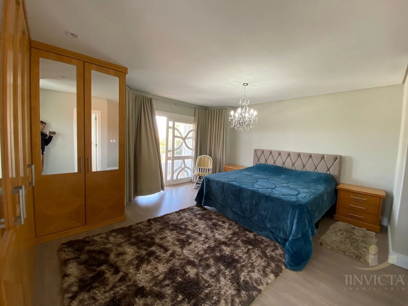 Linda casa em bairro, com 4 dormitórios e com vista para a Serra,: 46ª foto da galeria de imagens do imóvel