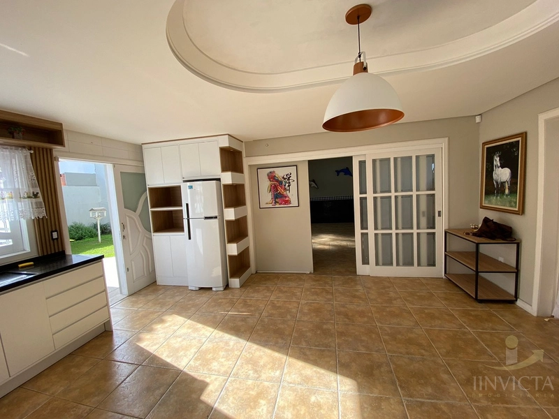 Linda casa em bairro, com 4 dormitórios e com vista para a Serra,: 16ª foto da galeria de imagens do imóvel