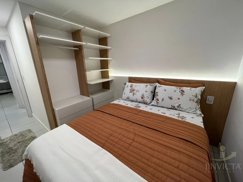 DE FRENTE COM VISTA, PARA A PRAÇA, MOBILIADO E DECORADO, 3 Q. MAR!: 10ª foto da galeria de imagens do imóvel