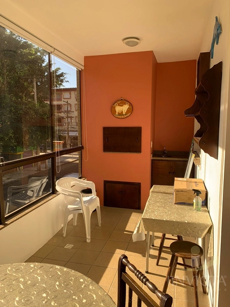 Apartamento 2 dormitórios no Centro de Capão da Canoa: 2ª foto da galeria de imagens do imóvel