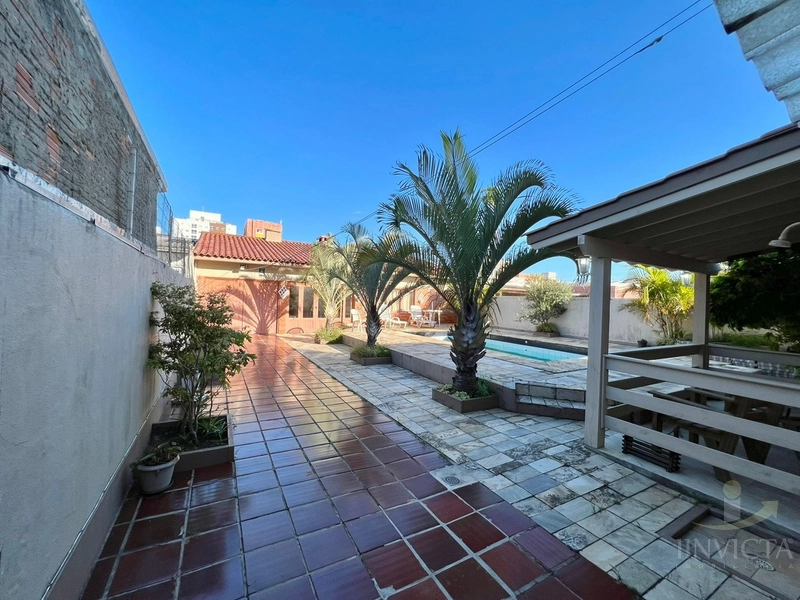 Excelente casa  4 dormitórios com piscina e salão de festas: 30ª foto da galeria de imagens do imóvel
