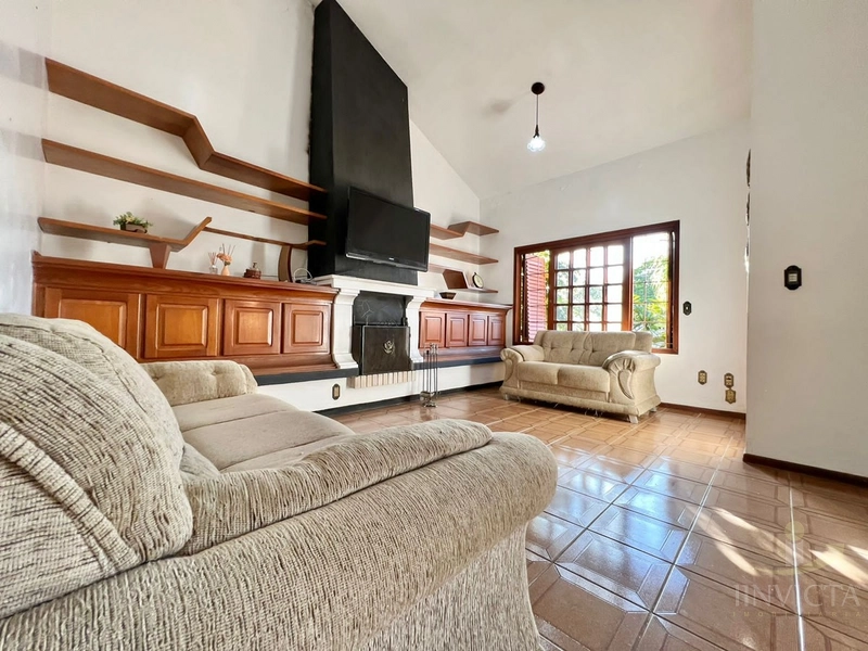 Excelente casa  4 dormitórios com piscina e salão de festas: 6ª foto da galeria de imagens do imóvel