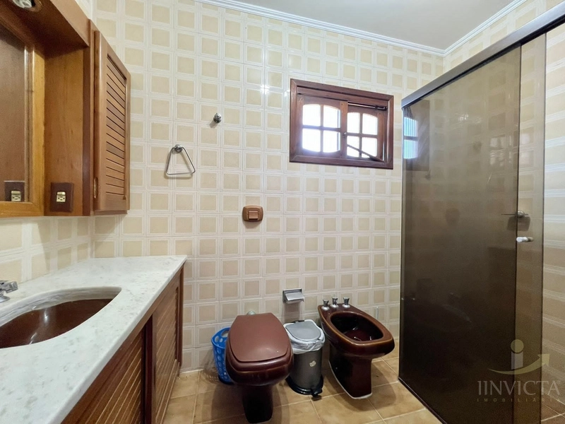 Excelente casa  4 dormitórios com piscina e salão de festas: 18ª foto da galeria de imagens do imóvel