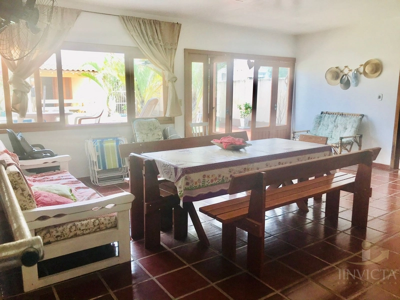 Excelente casa  4 dormitórios com piscina e salão de festas: 15ª foto da galeria de imagens do imóvel