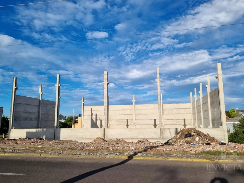 LOJA de aluguel comercial em Capão da Canoa, no bairro Zona Norte: 3ª foto da galeria de imagens do imóvel
