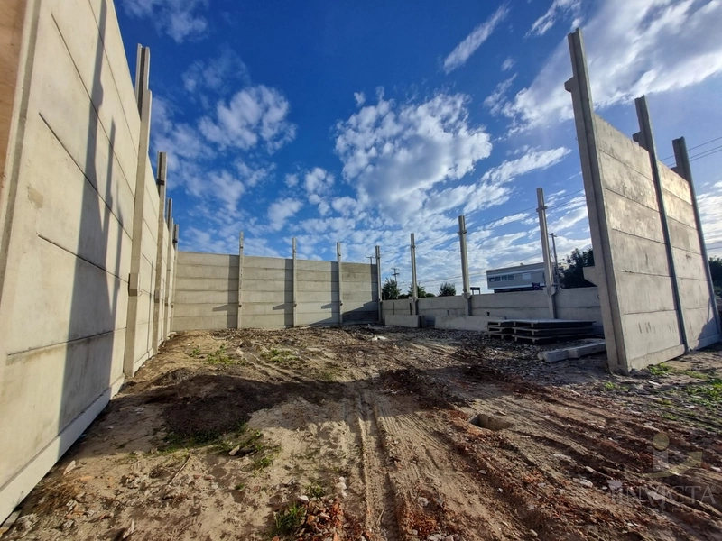 LOJA de aluguel comercial em Capão da Canoa, no bairro Zona Norte: 1ª foto da galeria de imagens do imóvel